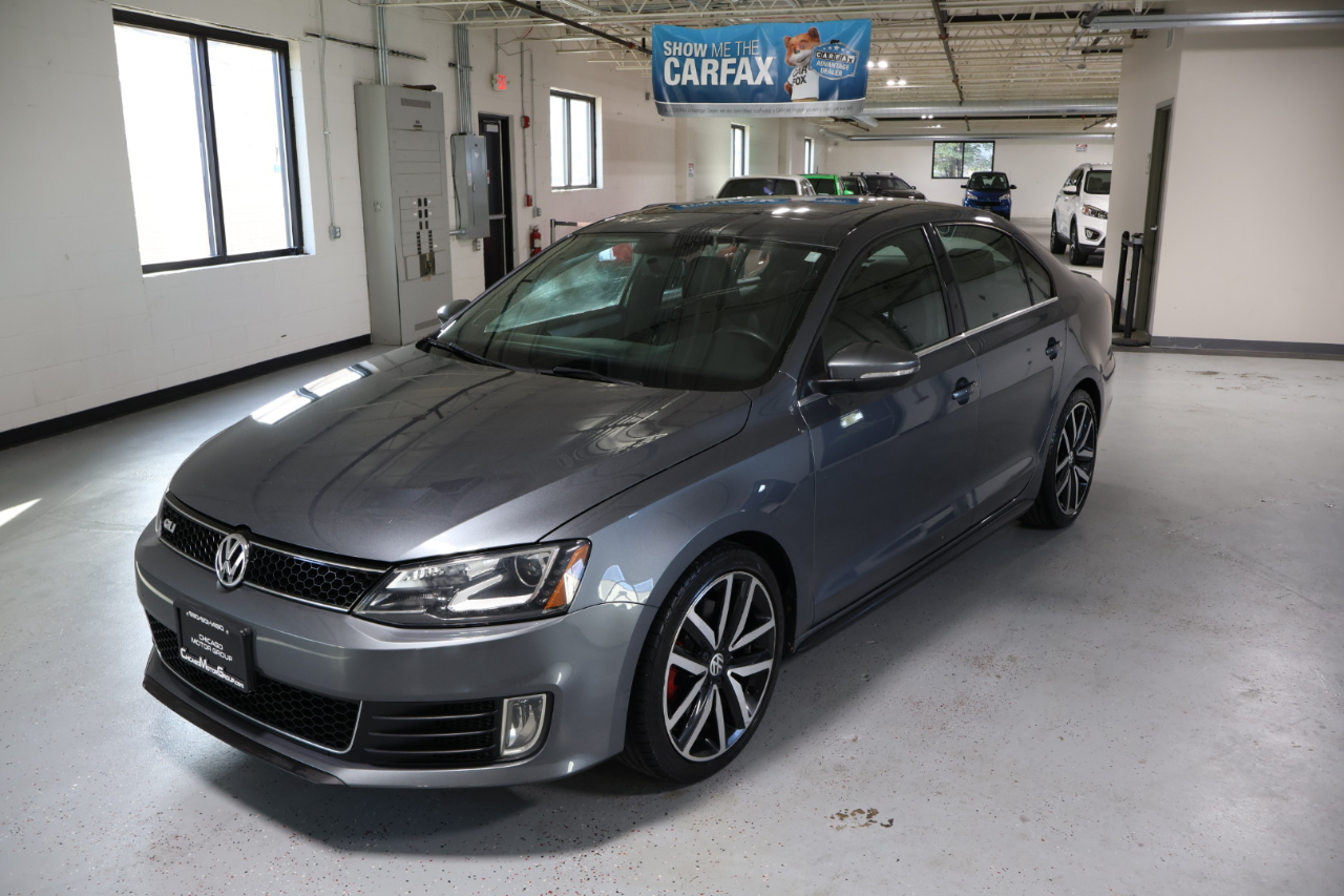 2013 Volkswagen Jetta GLI photo 2