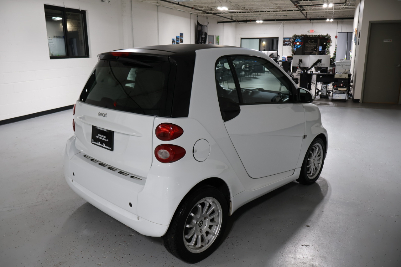 2011 Smart Fortwo photo 4