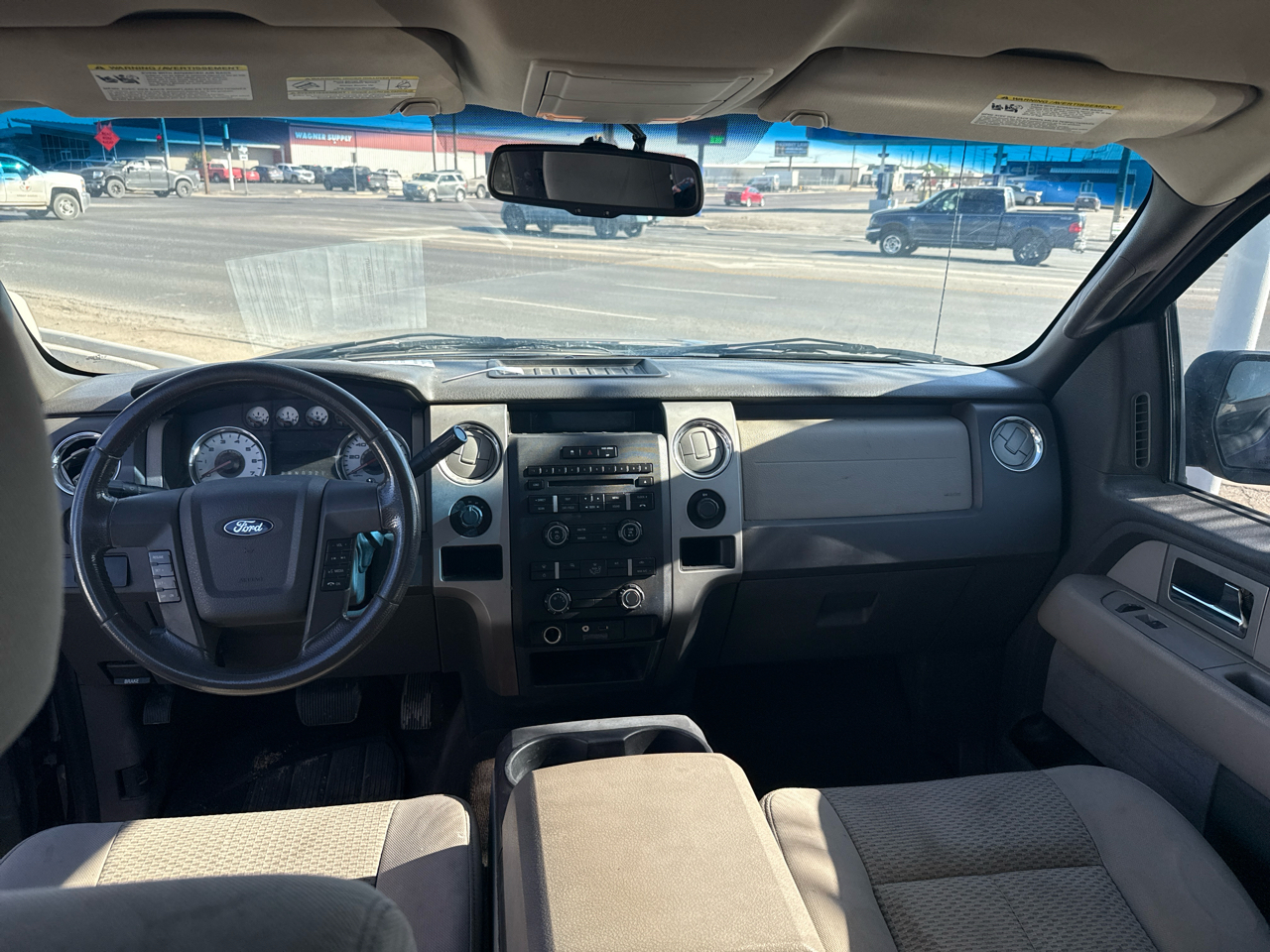 Ford F-150 XL SuperCab 8-ft. Bed 4WD 2010