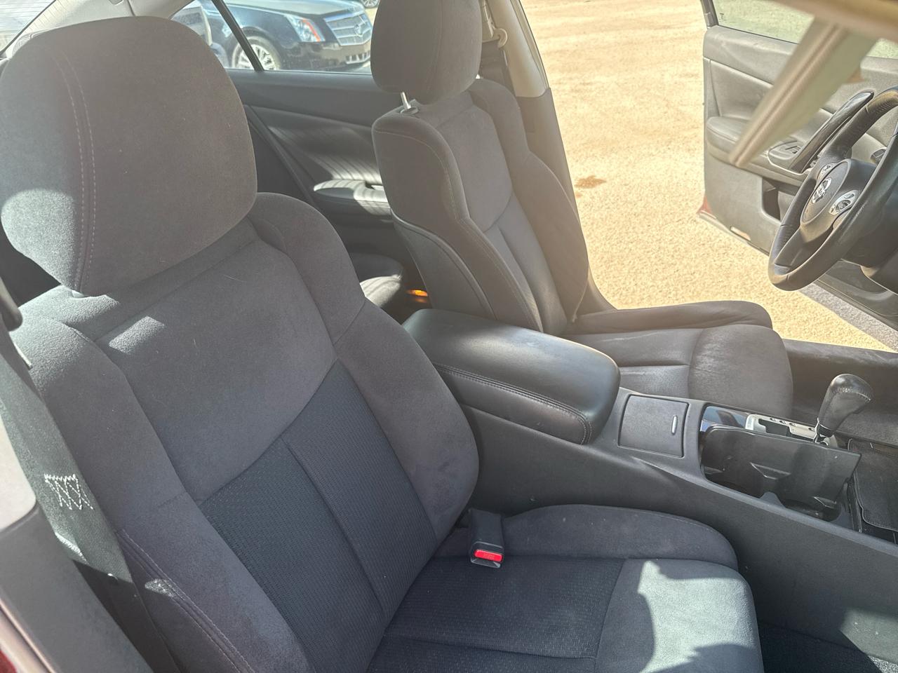 Nissan Maxima S 2009