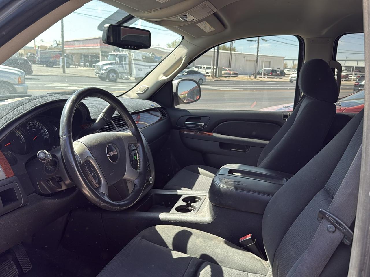 GMC Yukon SLE1 2WD 2011
