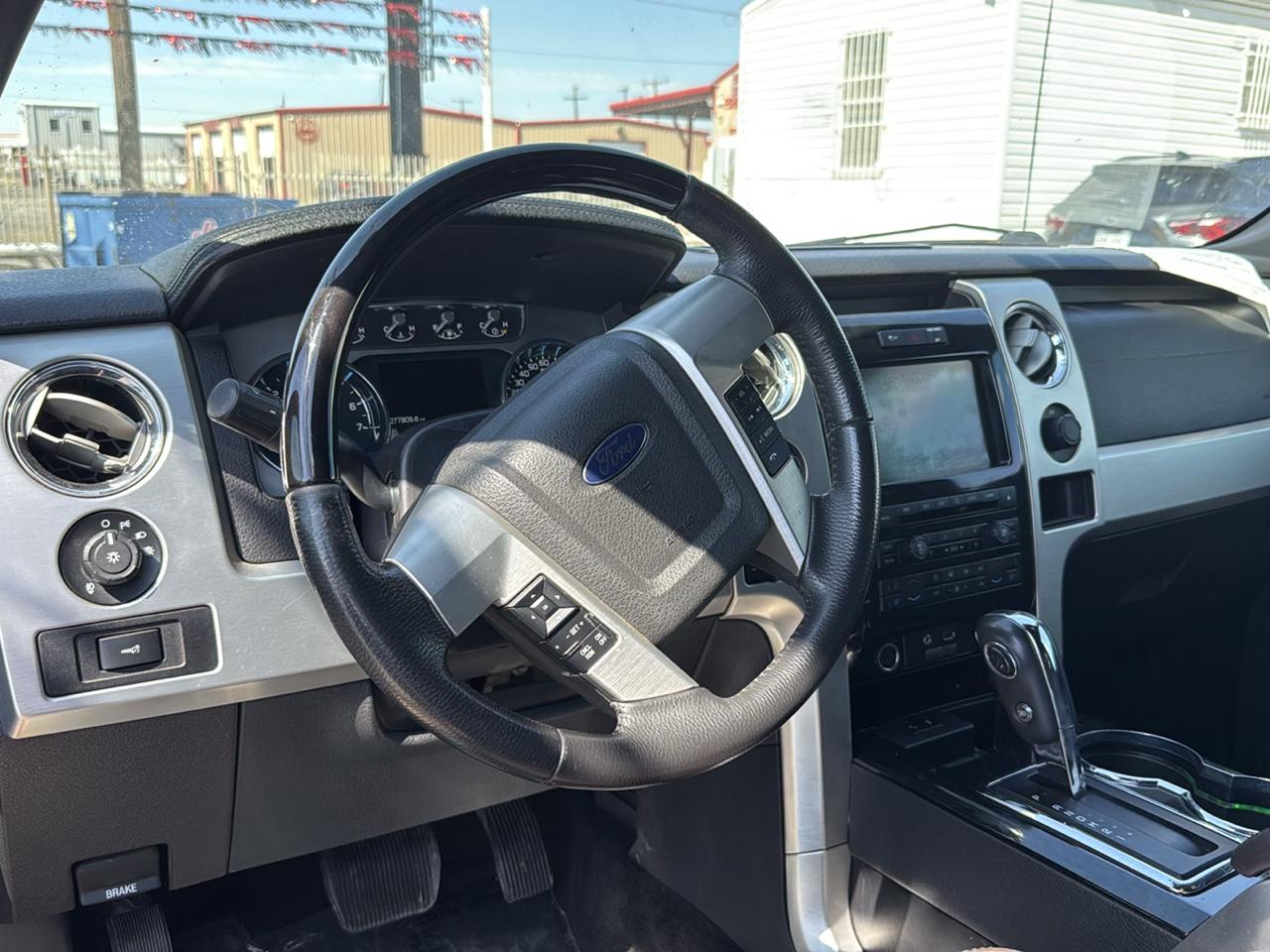 Ford F-150 XL SuperCrew 5.5-ft. Bed 4WD 2012