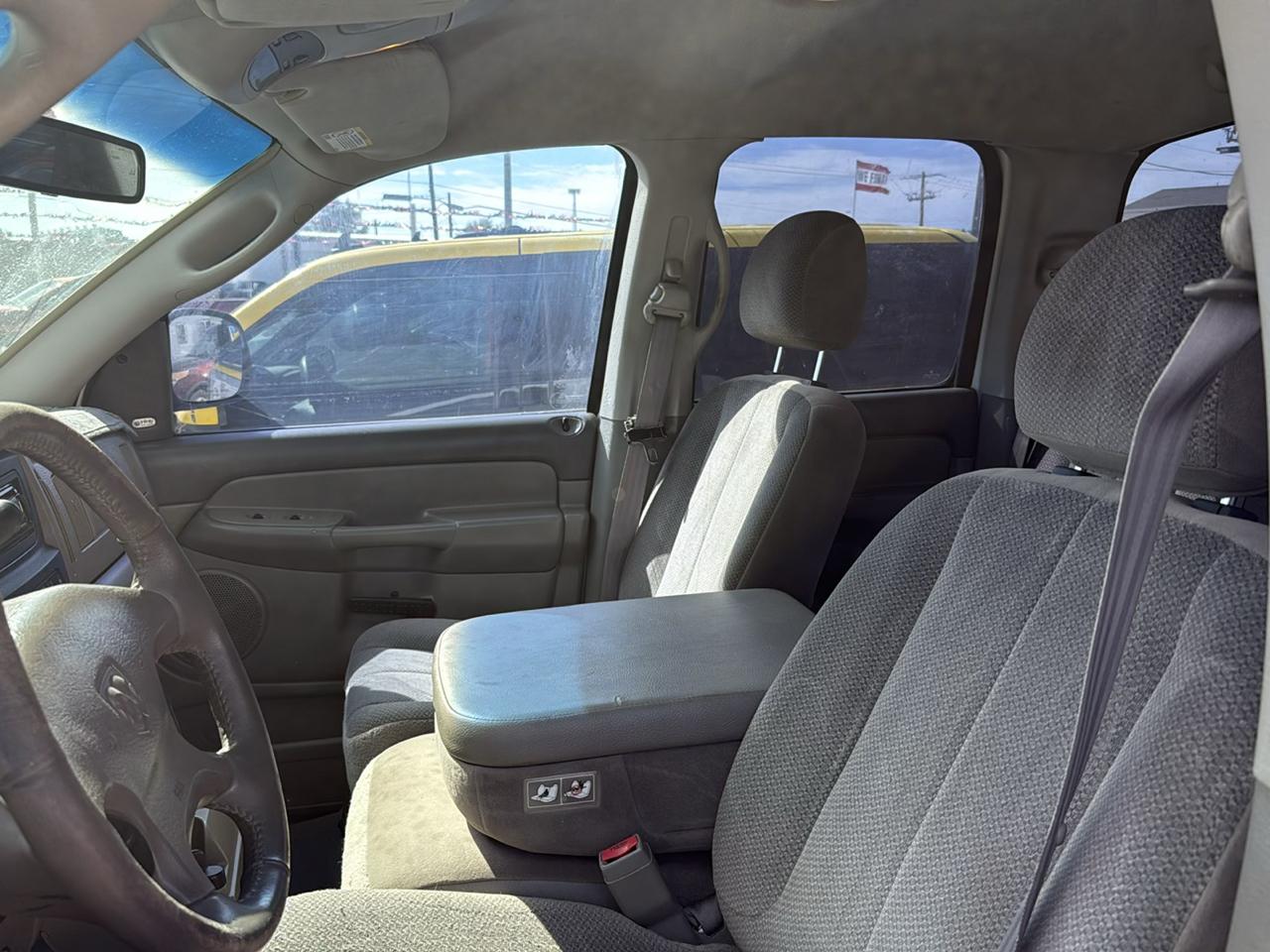 Dodge Ram 1500 ST Quad Cab Short Bed 2WD 2002