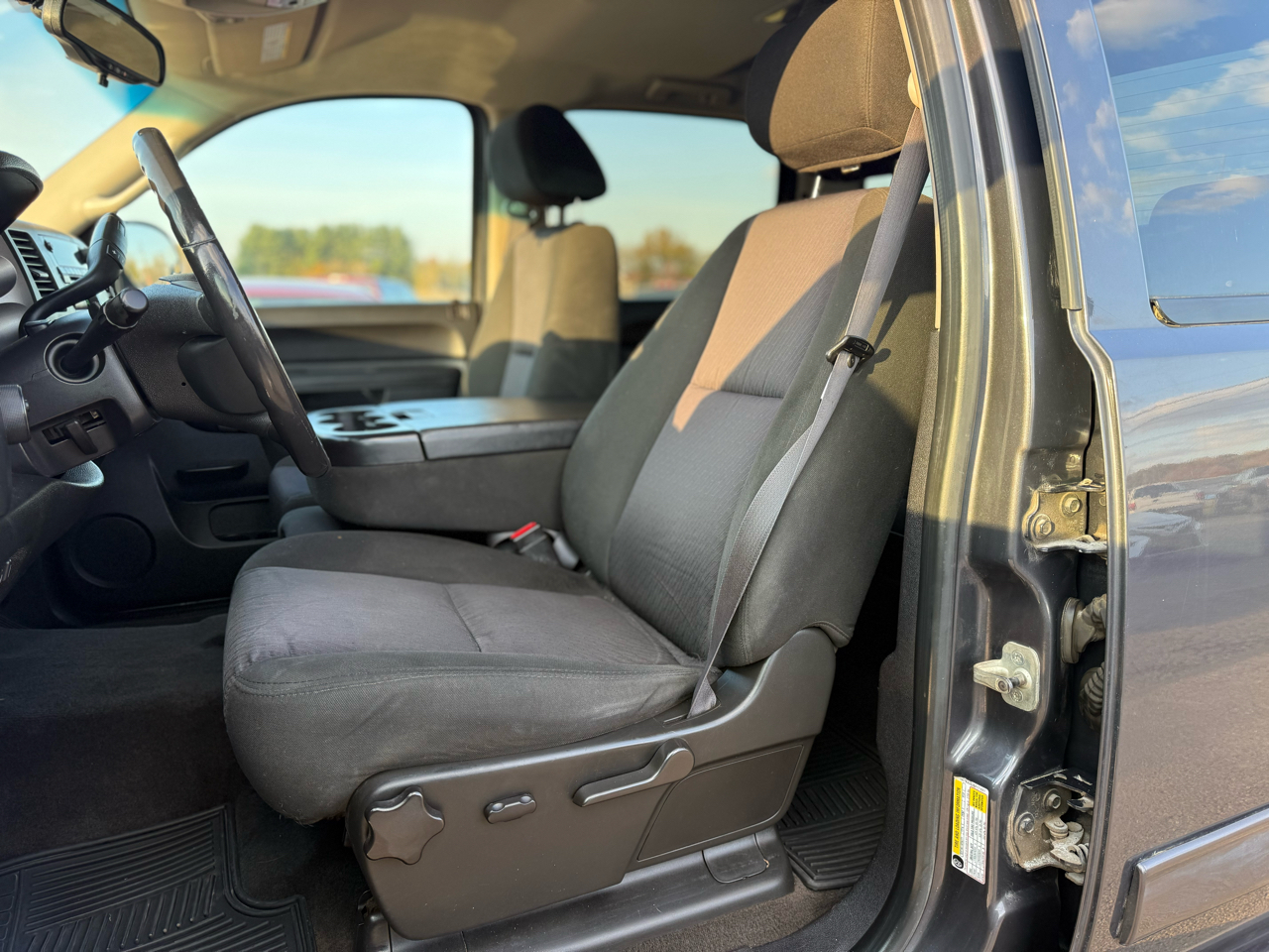 Chevrolet Silverado 2500HD LT Crew Cab 4WD 2011