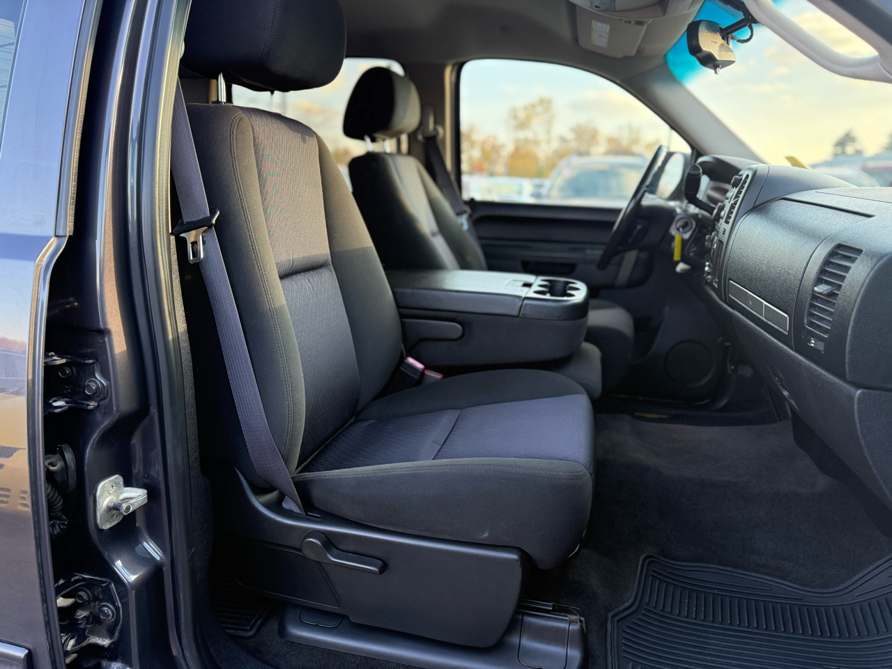 Chevrolet Silverado 2500HD LT Crew Cab 4WD 2011