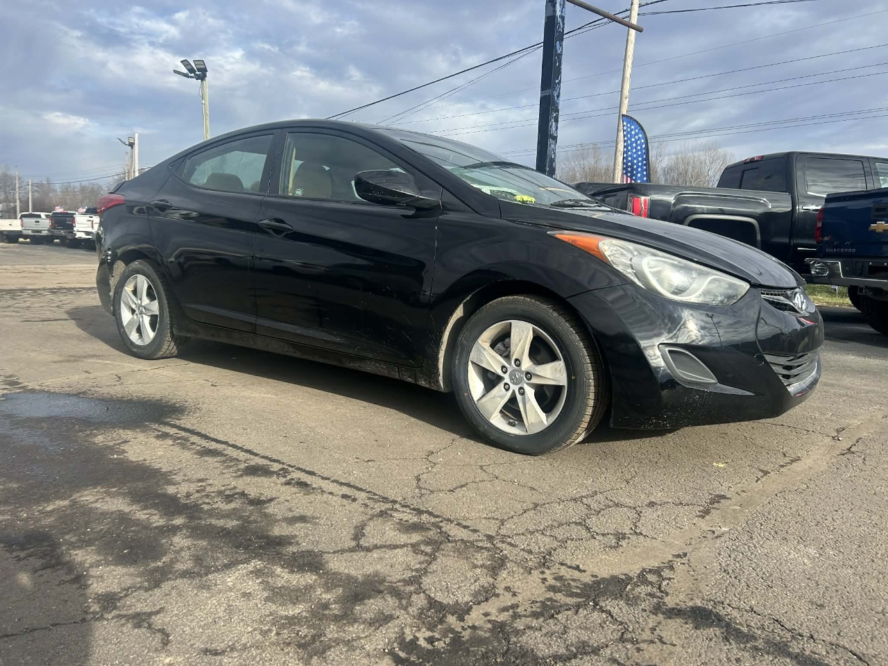 2011 Hyundai Elantra GLS's photo