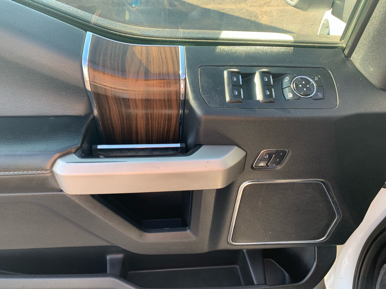 Ford F-150 XL SuperCrew 5.5-ft. Bed 4WD 2015