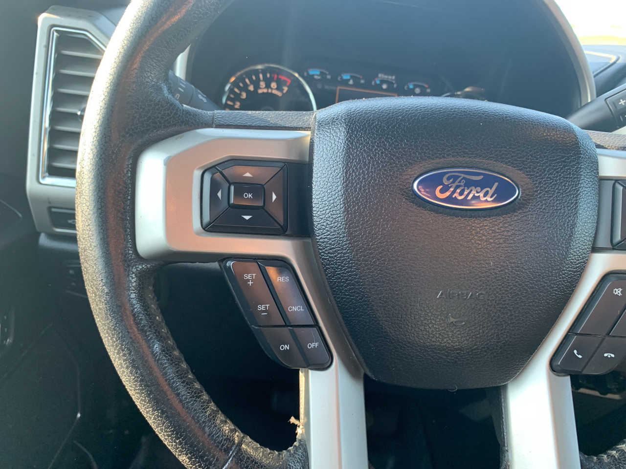Ford F-150 XL SuperCrew 5.5-ft. Bed 4WD 2015