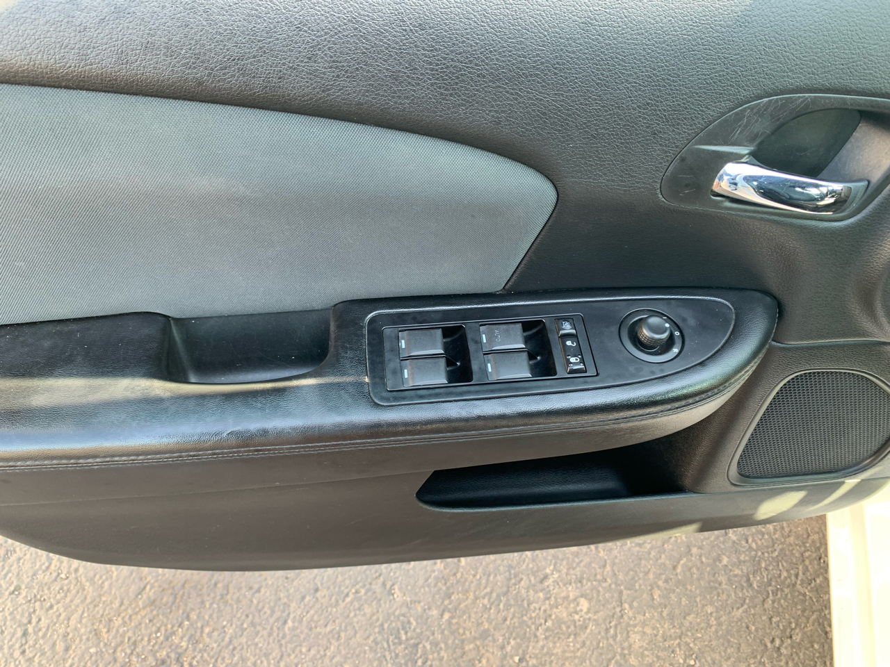 Chrysler 200 Touring 2012