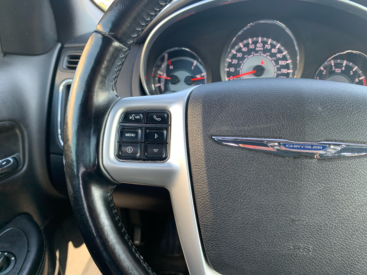 Chrysler 200 Touring 2012