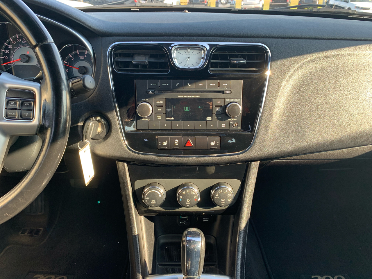 Chrysler 200 Touring 2012