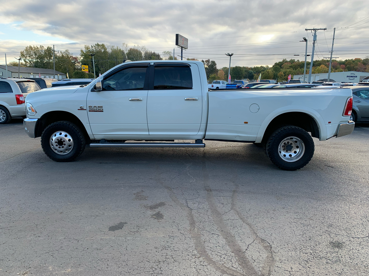 RAM 3500 Laramie Crew Cab LWB 4WD DRW 2017