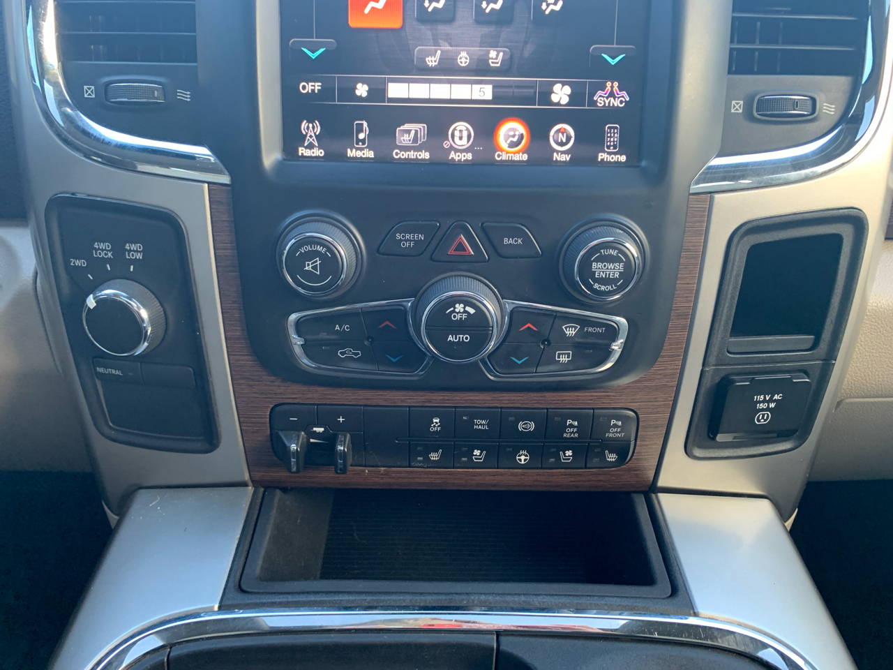 RAM 3500 Laramie Crew Cab LWB 4WD DRW 2017