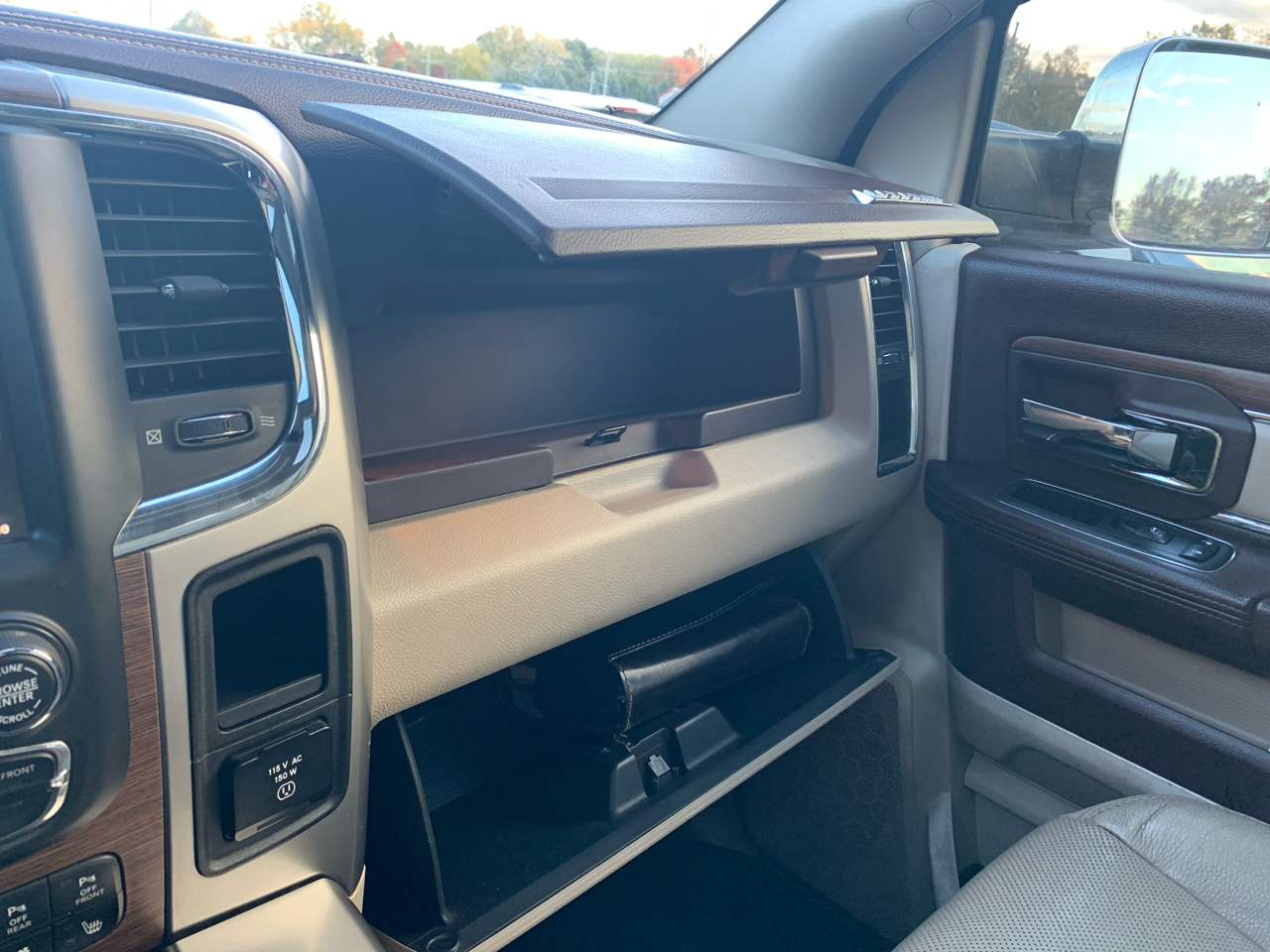 RAM 3500 Laramie Crew Cab LWB 4WD DRW 2017