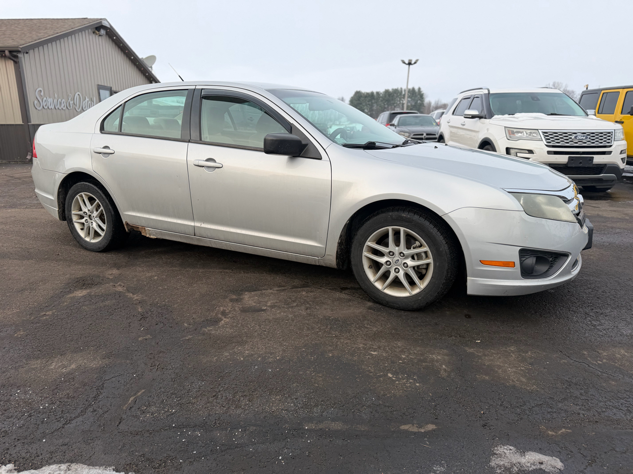 2010 Ford Fusion S's photo