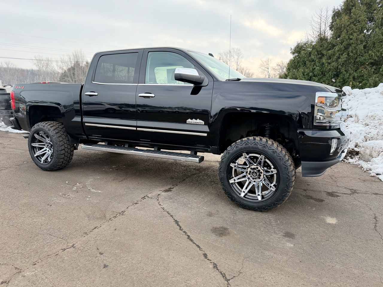 2018 Chevrolet Silverado 1500 High Country Crew Cab Long Box 4WD