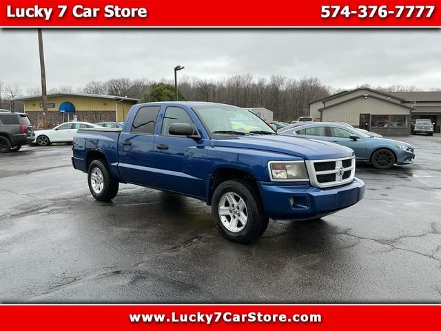 Blue 2009 Dodge Dakota SXT Crew Cab 4WD Pickup Truck Automatic