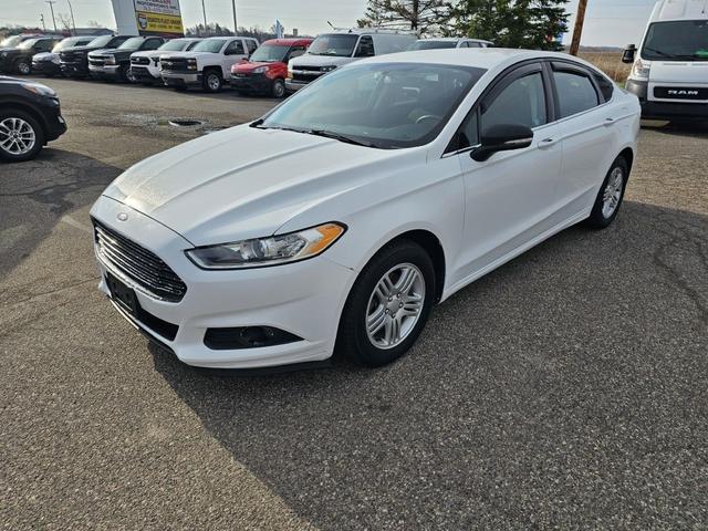 White 2016 Ford Fusion SE Sedan Front-Wheel Drive Automatic