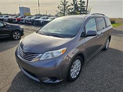 2016 Toyota Sienna 
