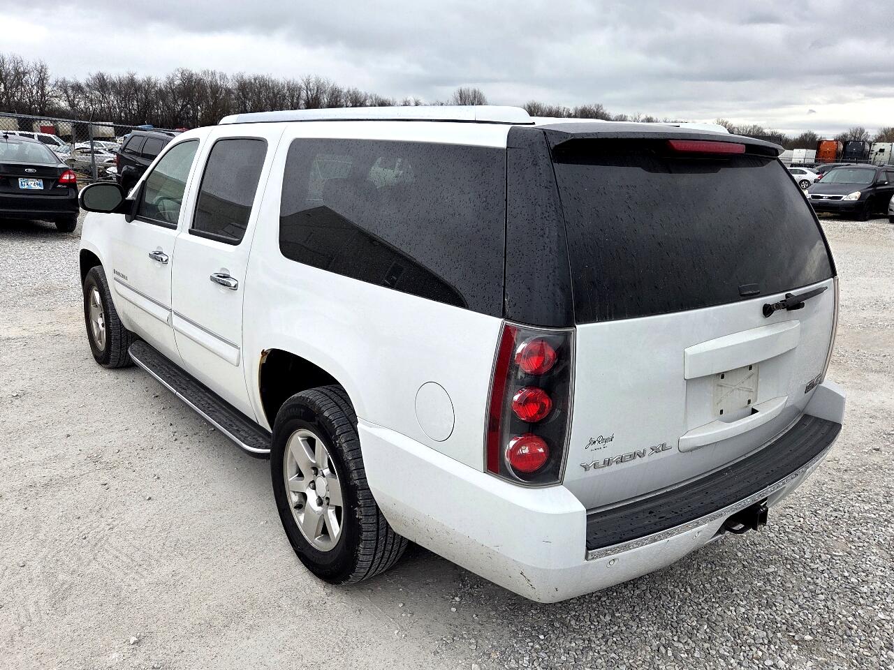 GMC Yukon Denali XL AWD 2007