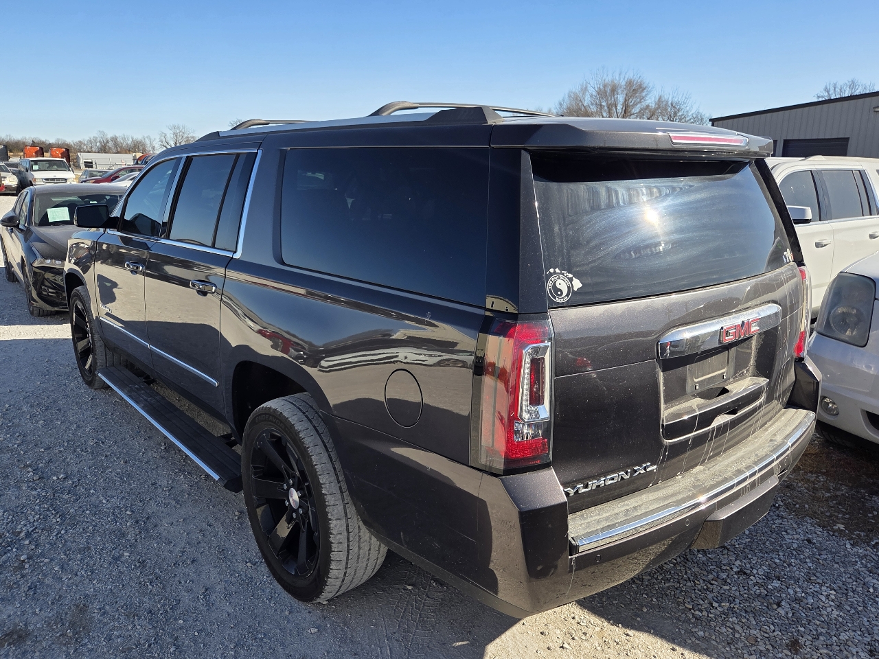 GMC Yukon XL Denali 4WD 2016