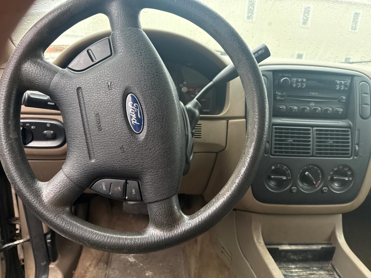 Ford Explorer XLS 2004