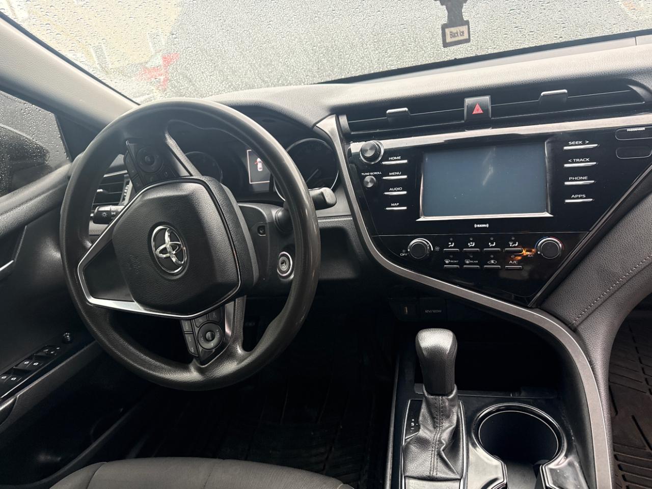 Toyota Camry 4dr Sdn XLE Auto 2020