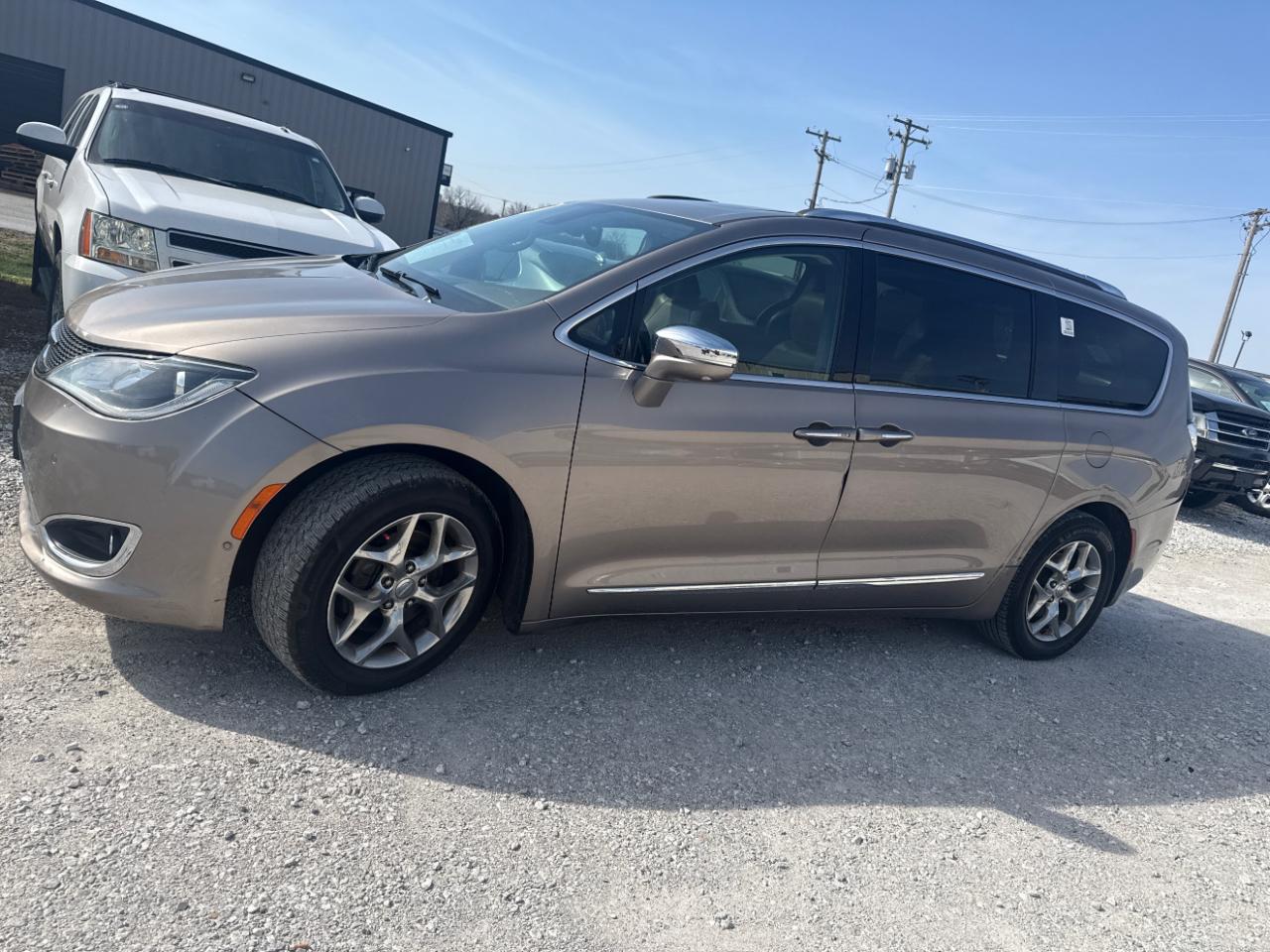 Chrysler Pacifica Limited 2017