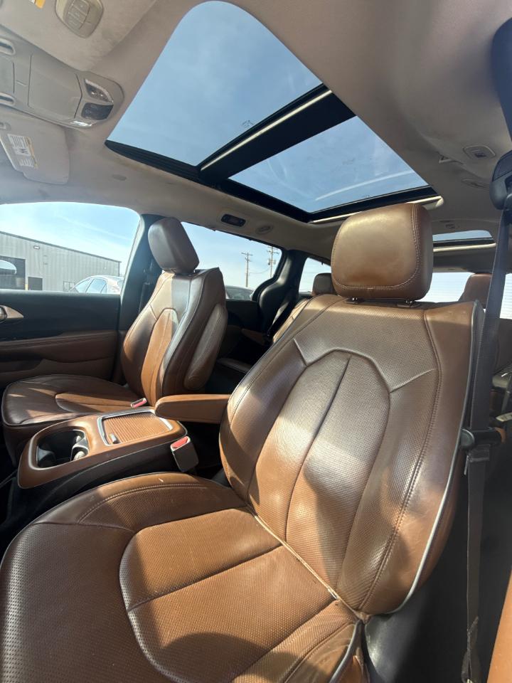 Chrysler Pacifica Limited 2017