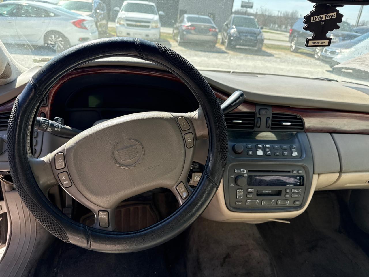 Cadillac DeVille  2003