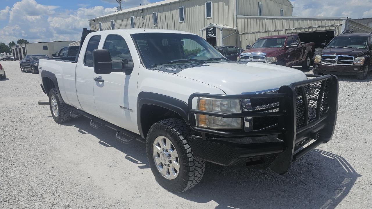 Chevrolet SILVERADO  2011