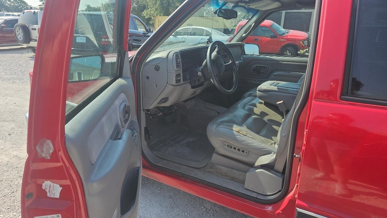Chevrolet Suburban  1999