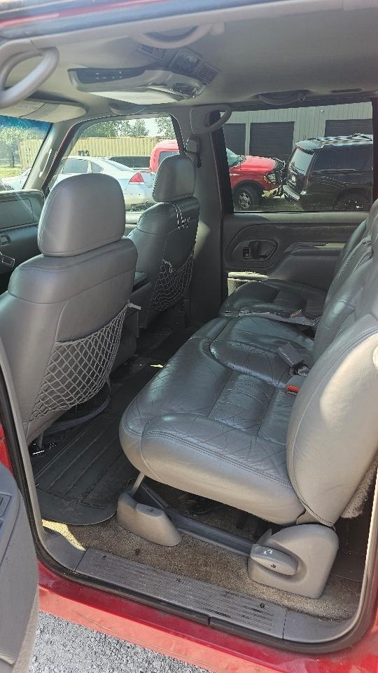 Chevrolet Suburban  1999