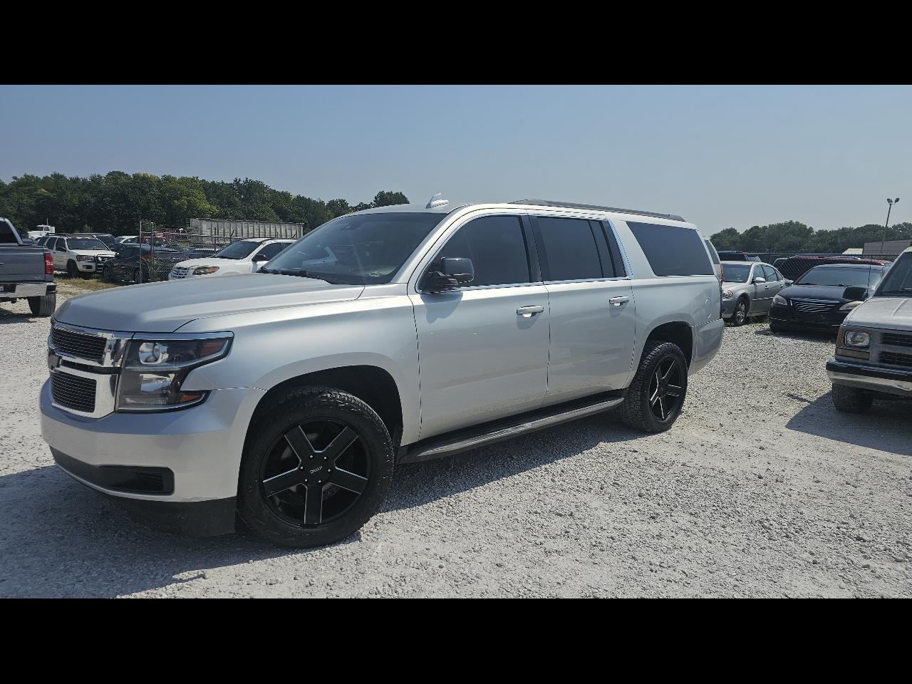 Chevrolet Suburban  2015