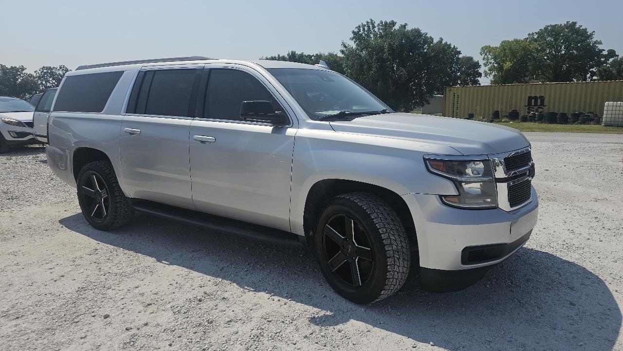 Chevrolet Suburban  2015