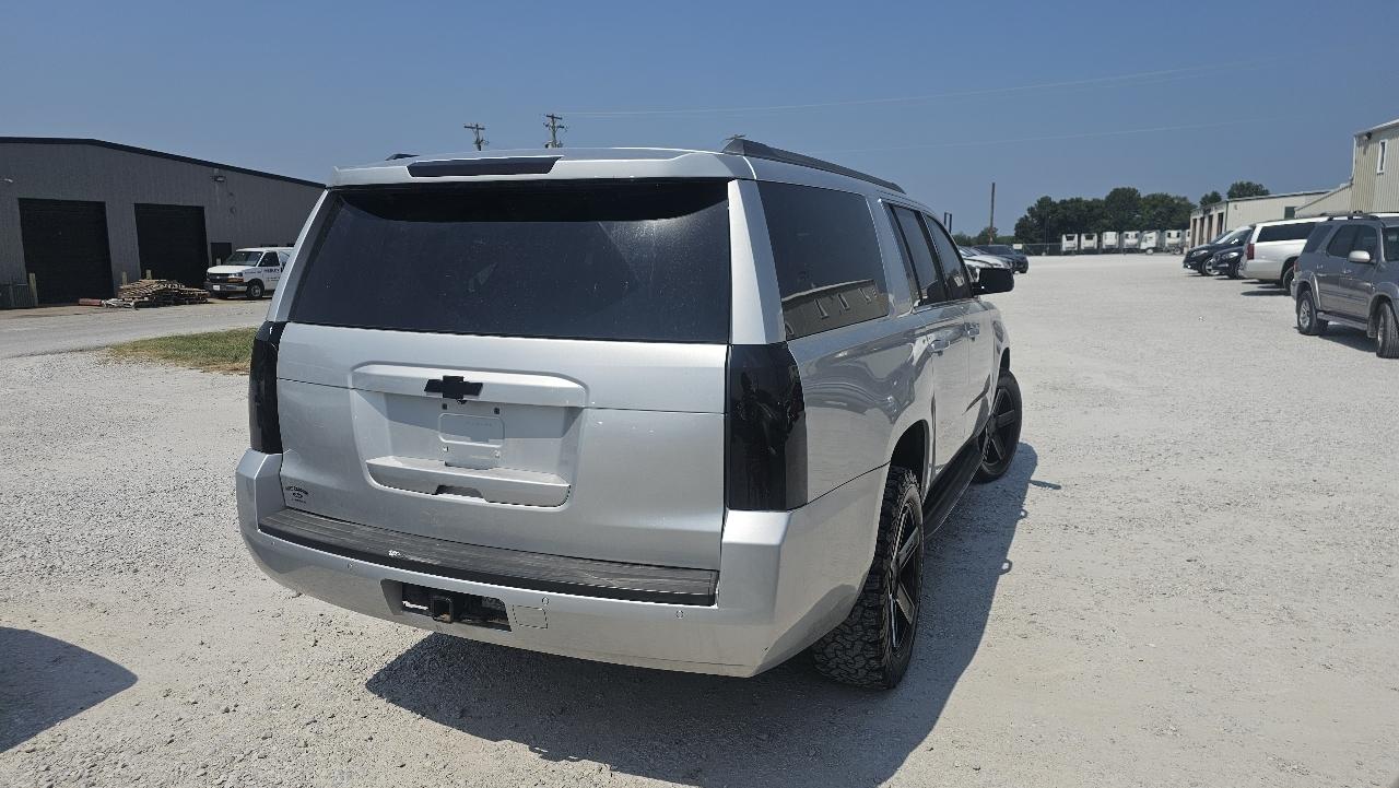Chevrolet Suburban  2015
