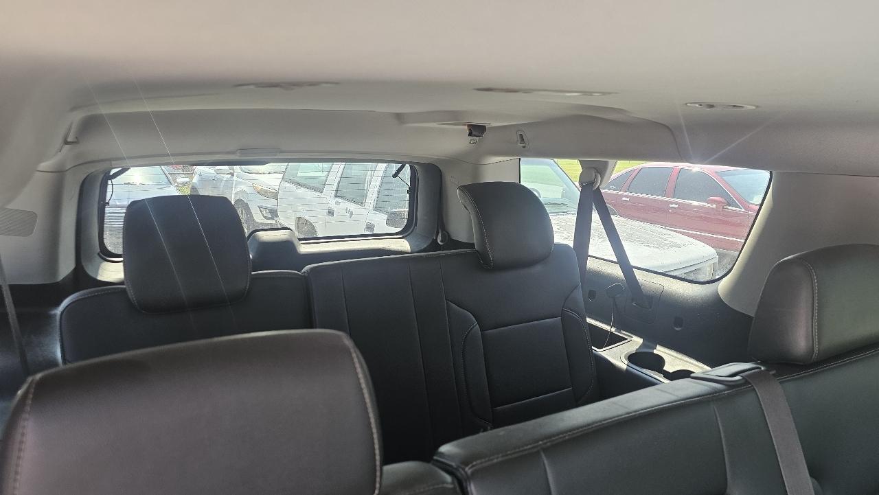 Chevrolet Suburban  2015