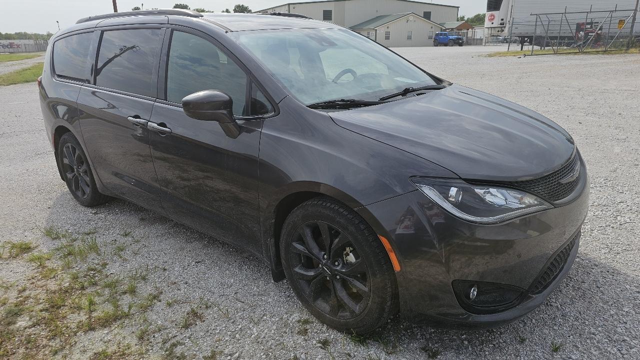 Chrysler Pacifica Select FWD 2018