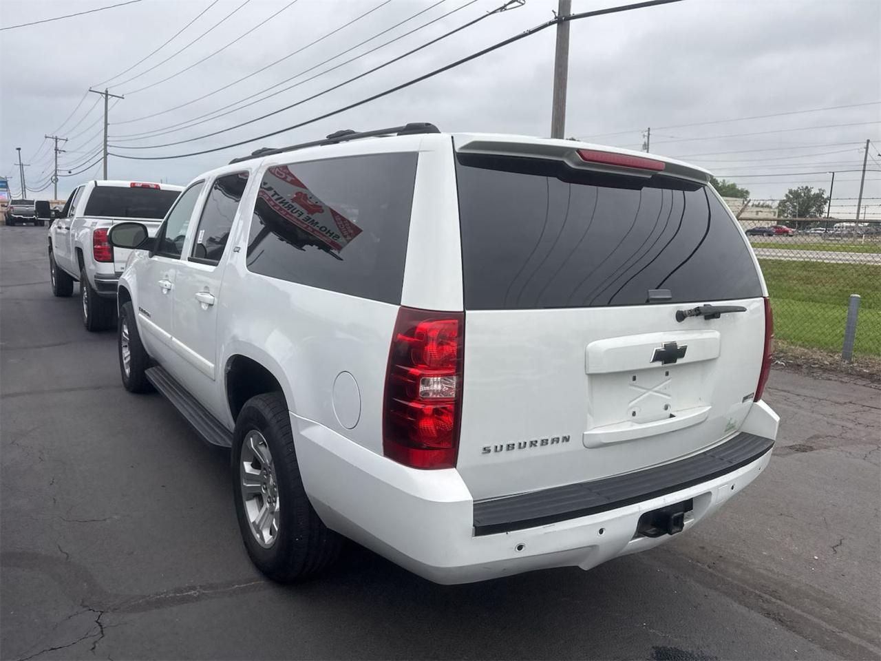 Chevrolet Suburban 1500 LTZ 4D SUV 4WD 2007