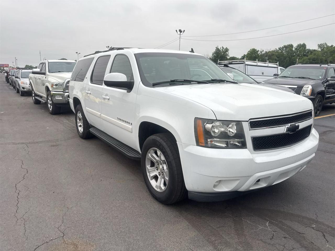 Chevrolet Suburban 1500 LTZ 4D SUV 4WD 2007