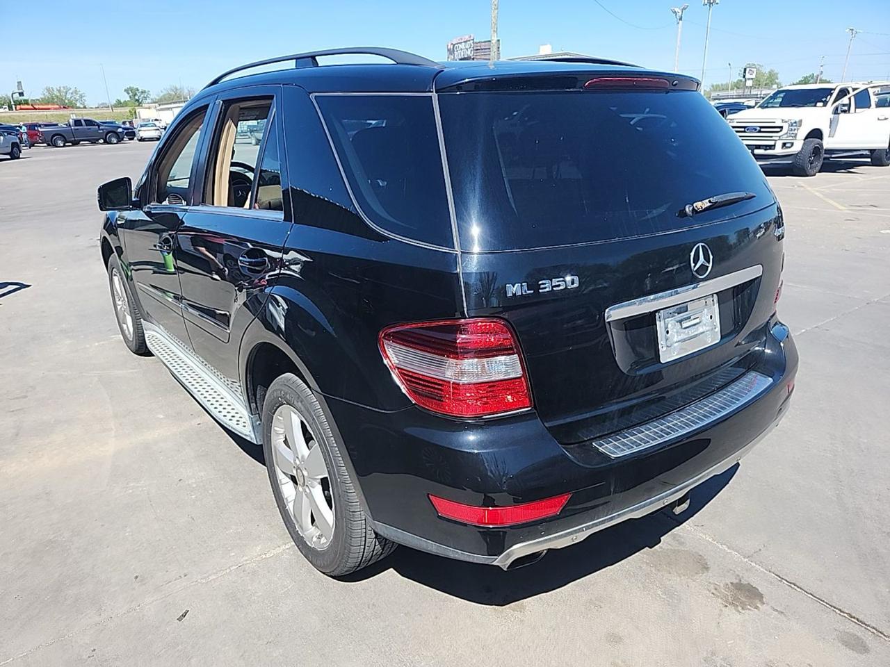 Mercedes-Benz ML350  2011