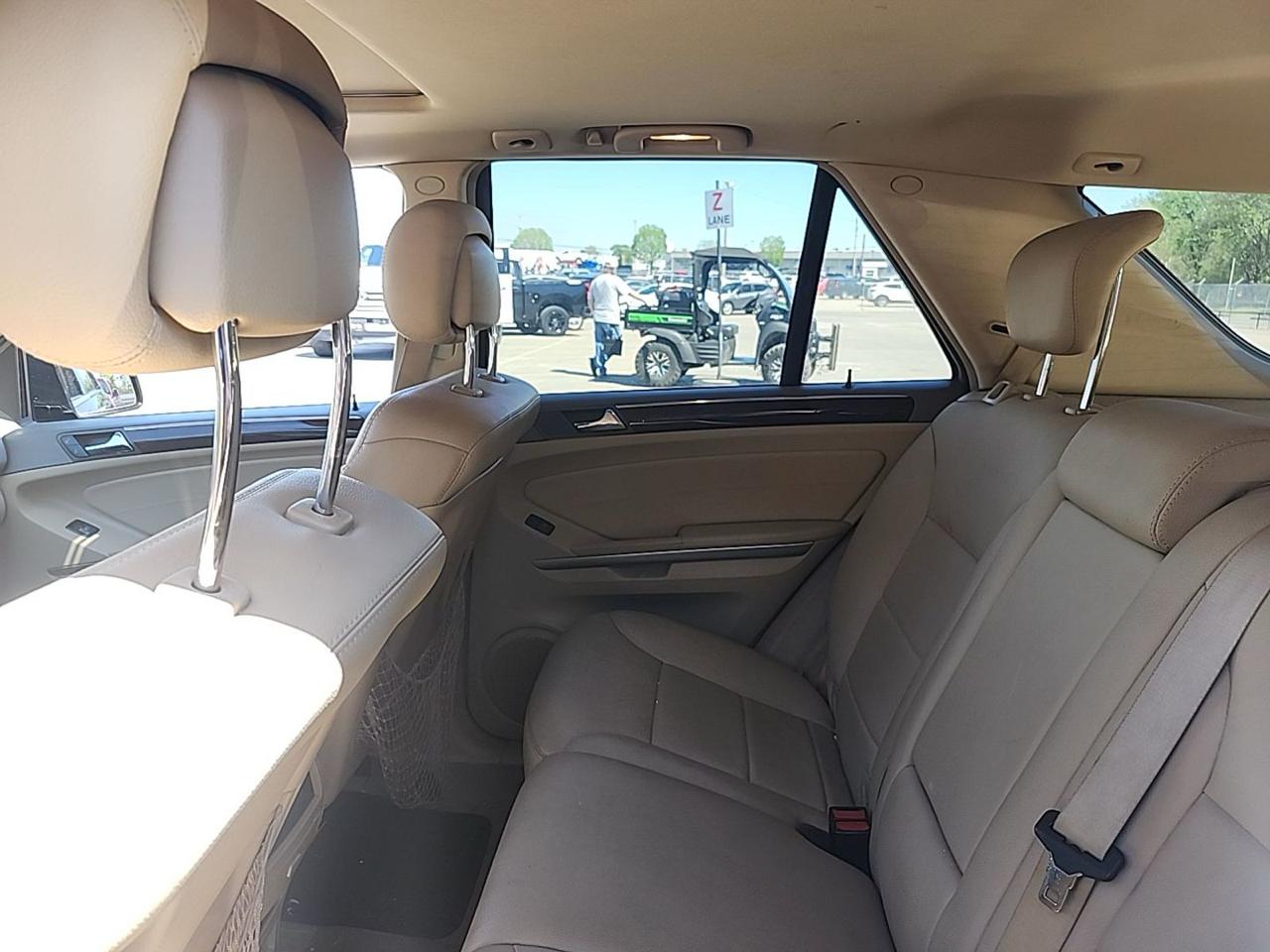 Mercedes-Benz ML350  2011