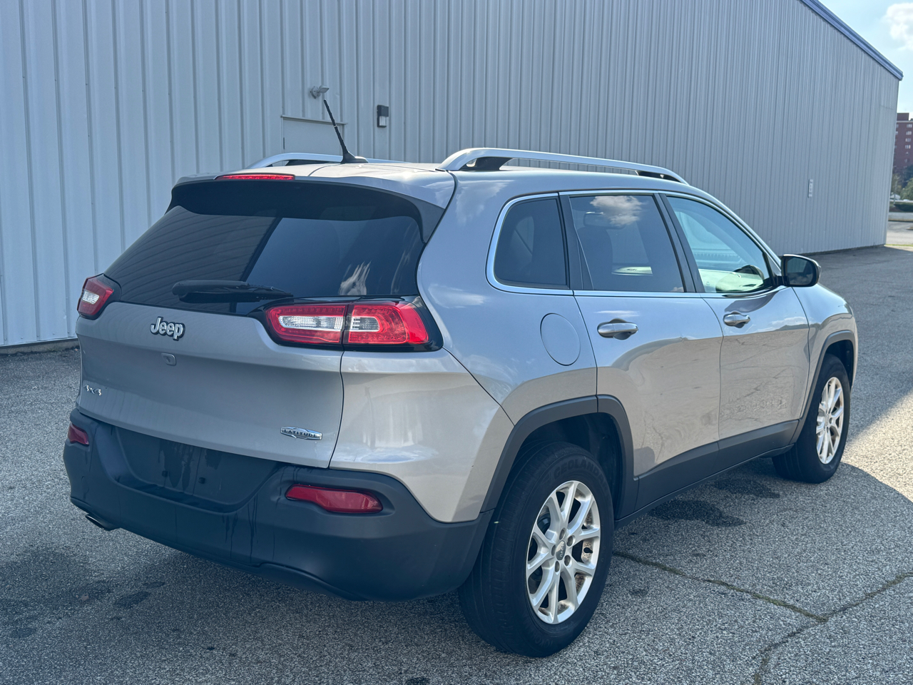 Jeep Cherokee Latitude 4WD 2016