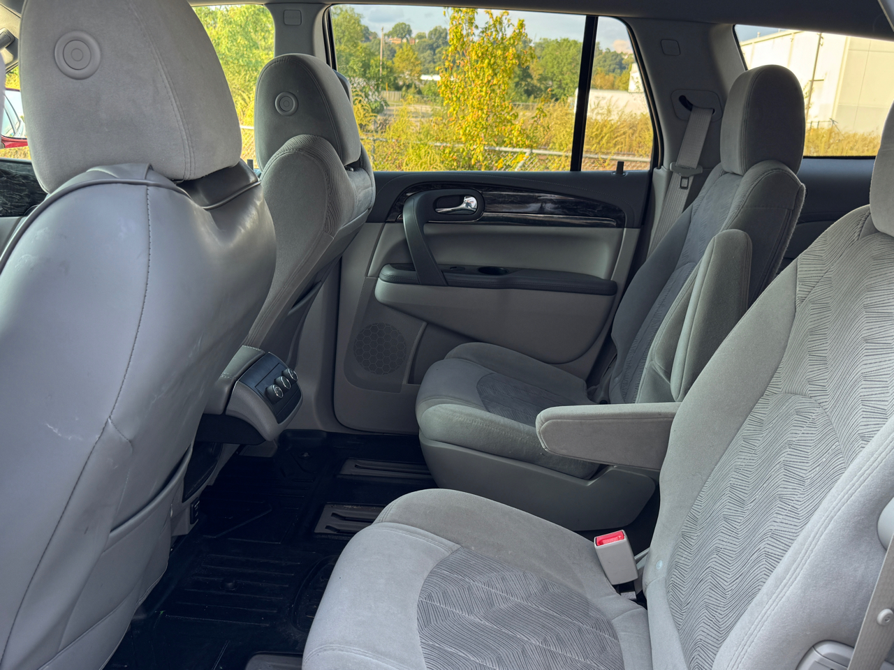 Buick Enclave Convenience FWD 2014