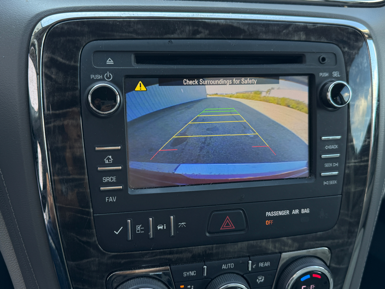 Buick Enclave Convenience FWD 2014