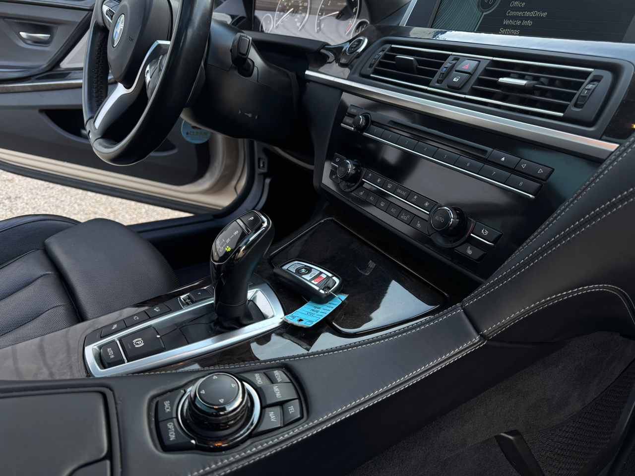 BMW 6-Series 650xi Coupe 2013