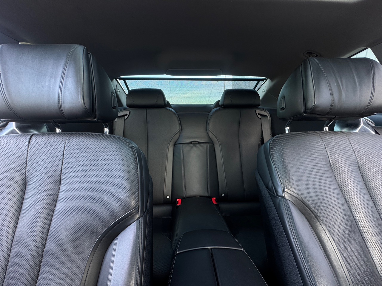 BMW 6-Series 650xi Coupe 2013