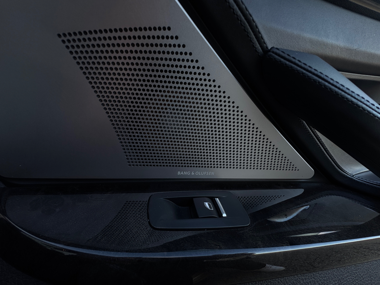 BMW 6-Series 650xi Coupe 2013