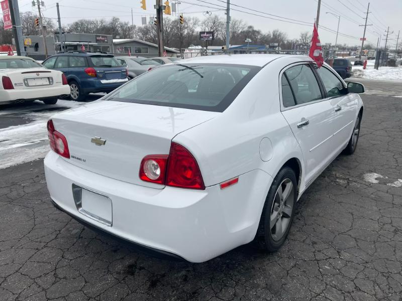 Chevrolet Malibu  2012