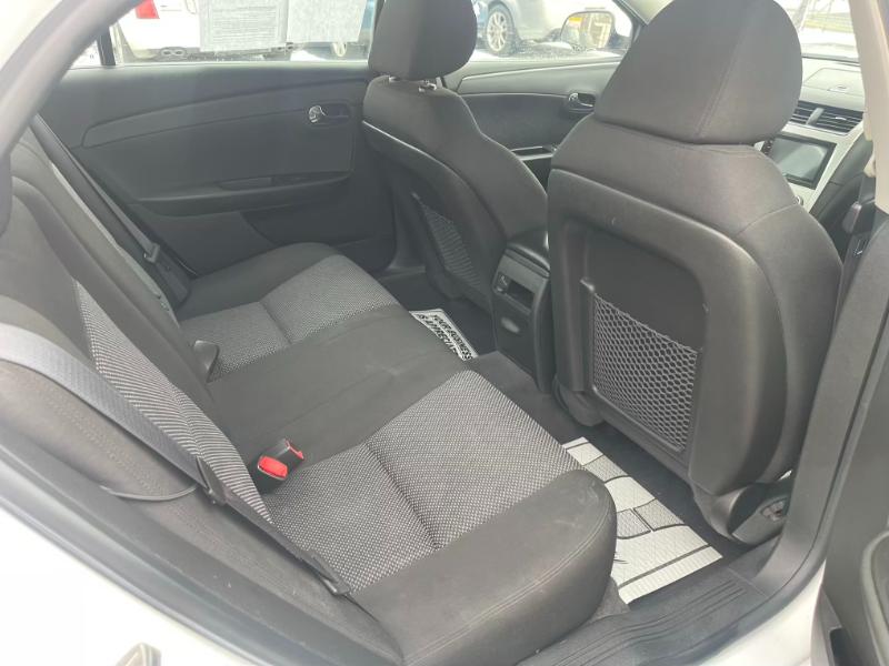 Chevrolet Malibu  2012